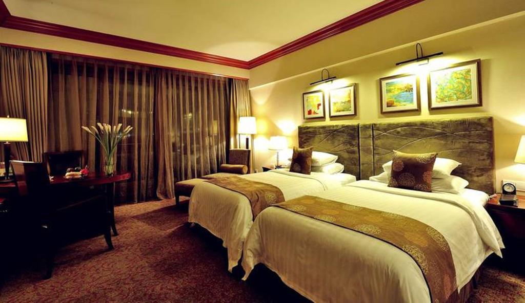 New Century Grand Hotel Кайфын Экстерьер фото