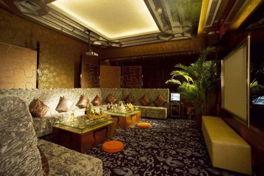 New Century Grand Hotel Кайфын Экстерьер фото
