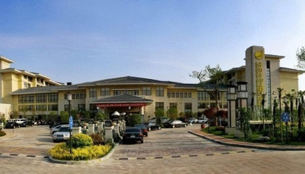 New Century Grand Hotel Кайфын Экстерьер фото
